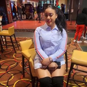 Meet your Posher, Amalia